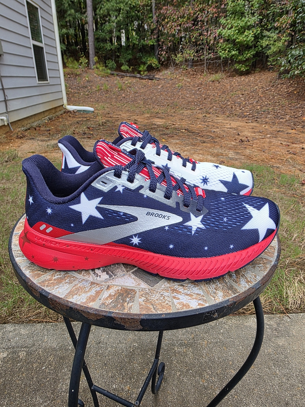 Brooks Launch 8 Stars Run USA Stars and Stripes Running Shoes Women's Size 9